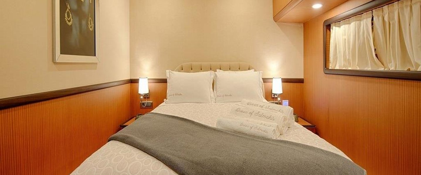 alt_prefix Queen of Salmakis 