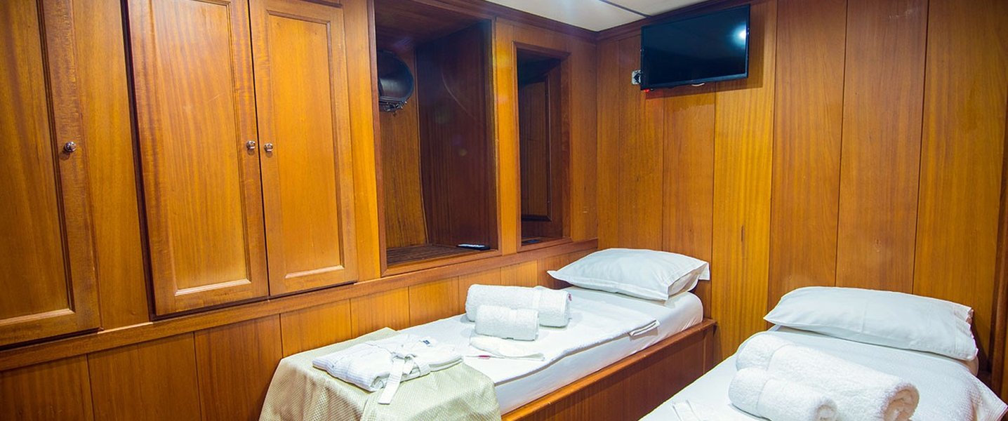 alt_prefix Dea Del Mare 