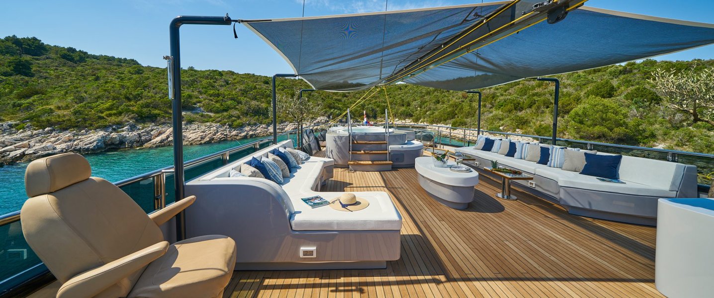 alt_prefix Rara Avis 