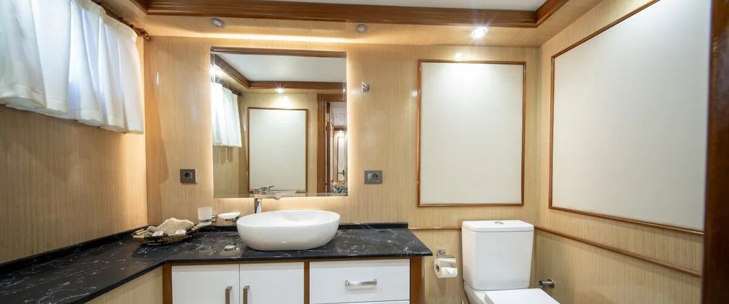 alt_prefix Kaan Ayaz 