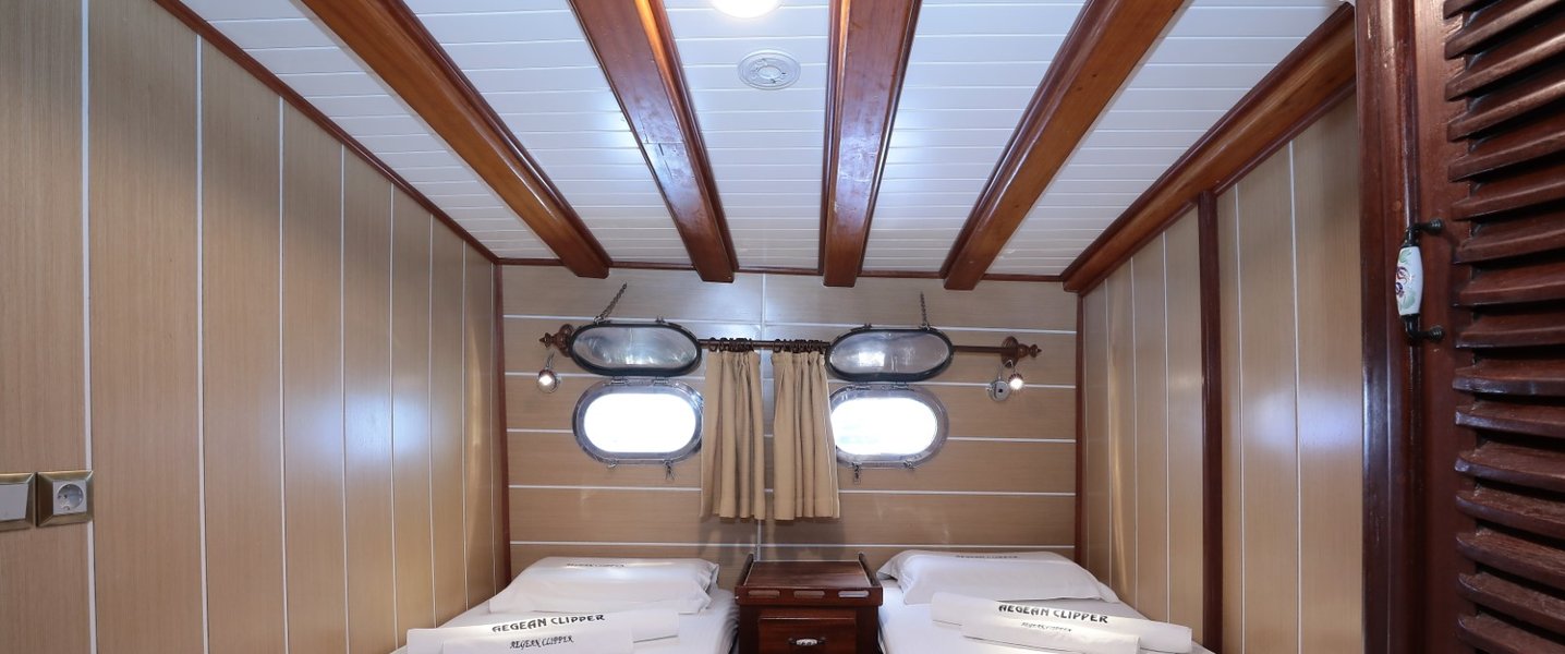 alt_prefix Aegean Clipper 