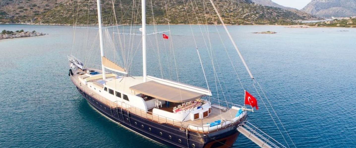 alt_prefix Nevra Queen 