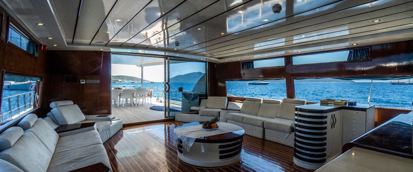 alt_prefix Esma Sultan 