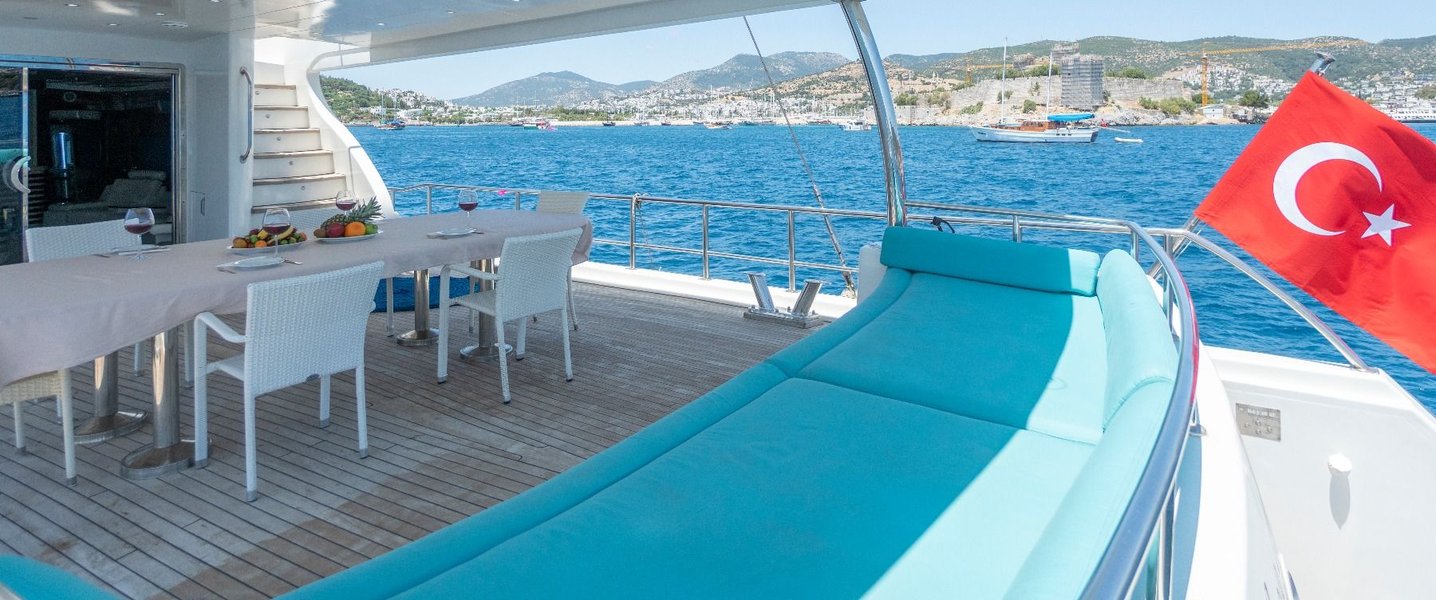 alt_prefix Esma Sultan 