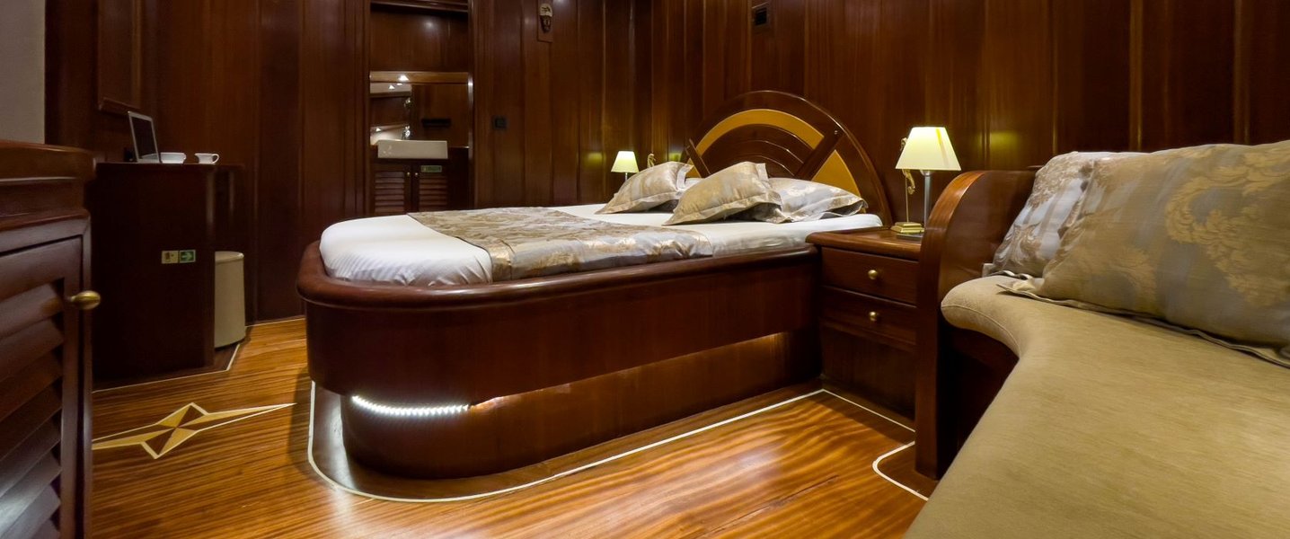 alt_prefix Diva Deniz 