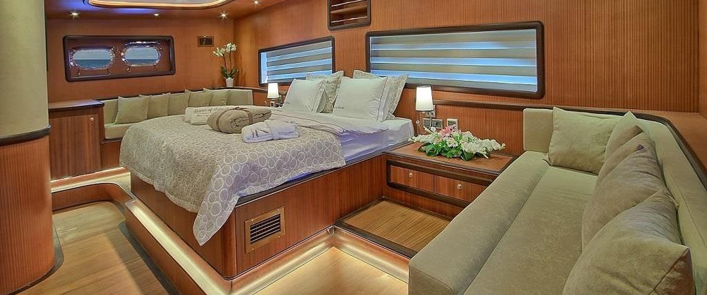 alt_prefix Queen of Salmakis 